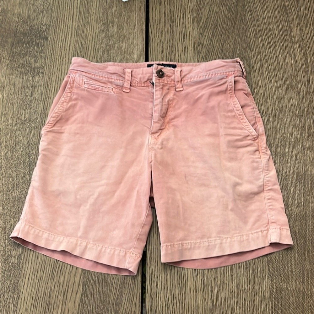American Eagle Men’s Salmon Shorts